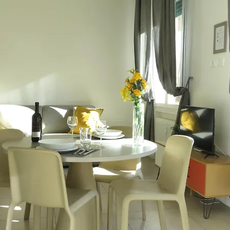 8 Colonne Appartamento *