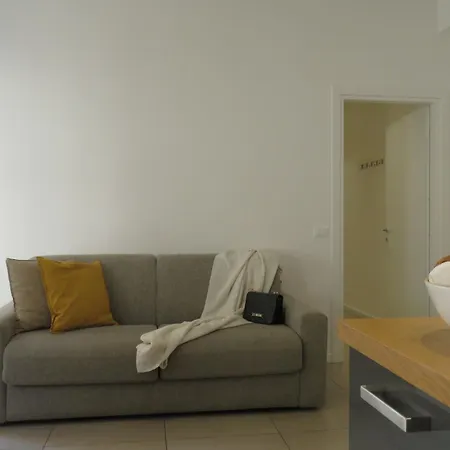 Apartman 8 Colonne