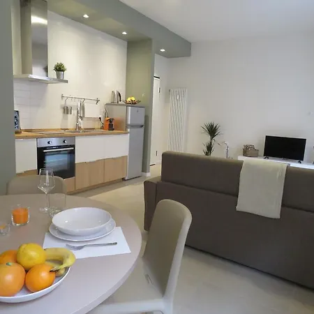 8 Colonne Apartman