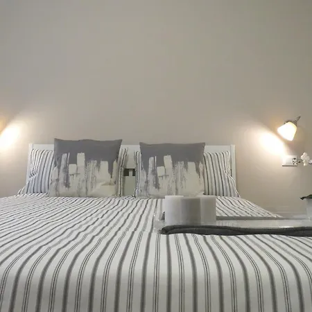8 Colonne Apartman *