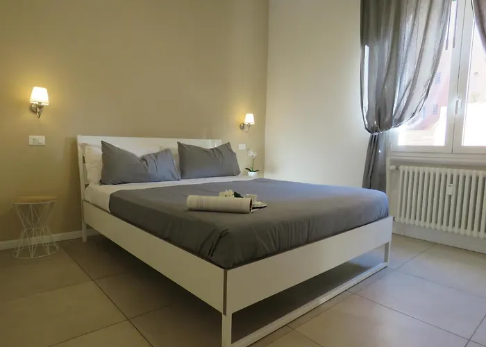 8 Colonne * Болонья
